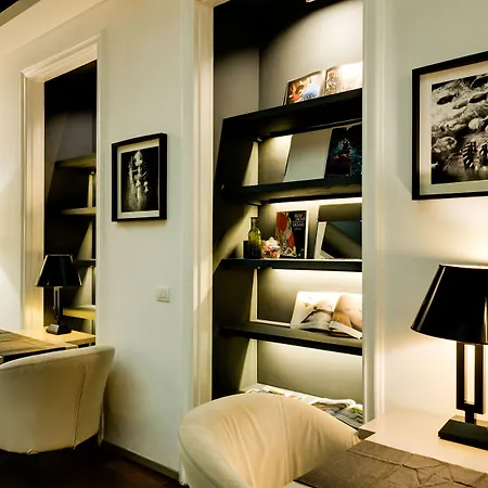 V Collection Piazza Farnese Luxury Рим