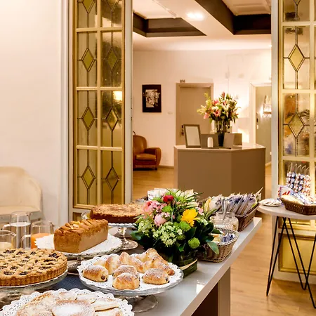 V Collection Piazza Farnese Luxury Отель типа 