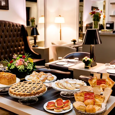 V Collection Piazza Farnese Luxury Отель типа 