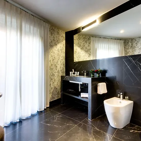 V Collection Piazza Farnese Luxury Отель типа 