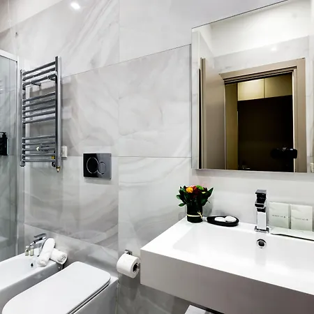 V Collection Piazza Farnese Luxury 4* Rom