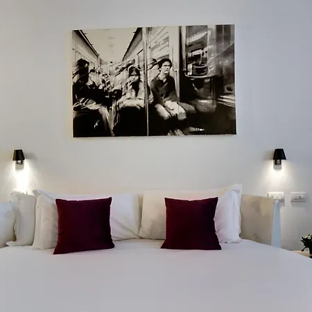 Piazza Farnese Luxury לינה וארוחת בוקר 2*
