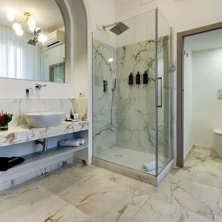 לינה וארוחת בוקר Piazza Farnese Luxury