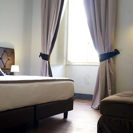 Piazza Farnese Luxury לינה וארוחת בוקר רומא